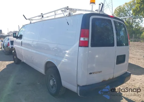 2017 Chevrolet Express 2500 Work Van из США, поврежденный, VIN 1GCWGBFF3H1125576